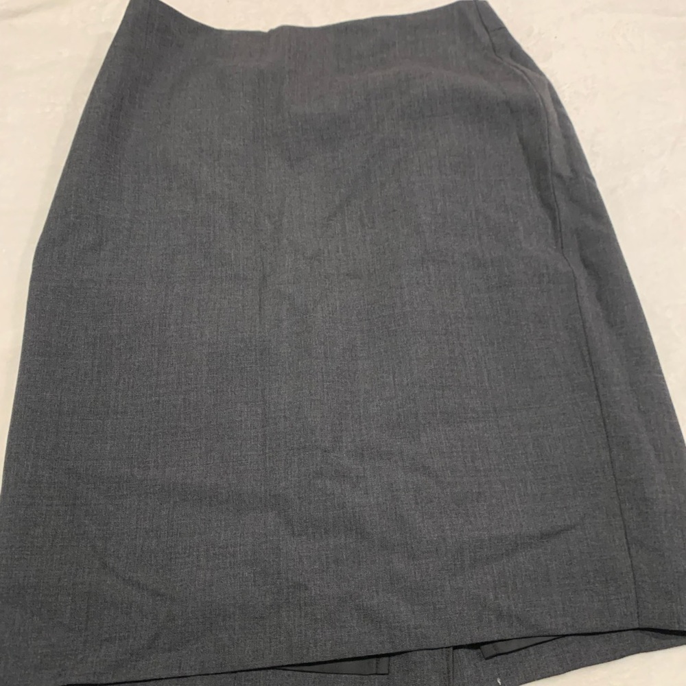 Grey business skirt